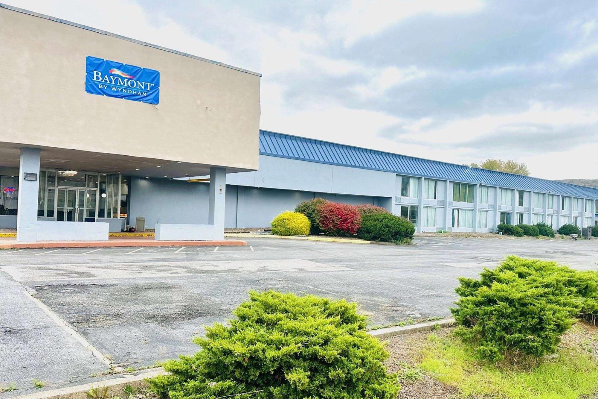 Baymont By Wyndham Milesburg Exterior foto